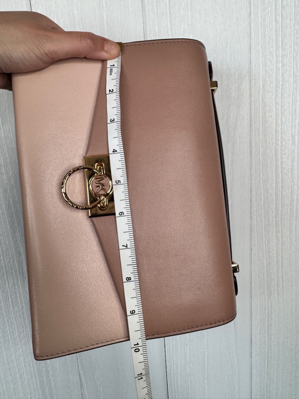 Michael Kors Blush Pink Leather Crossbody Shoulder Bag with Gold Hardware - Picture 13 of 14